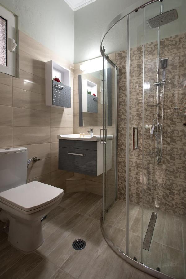 Eleni Apartments Róda Eksteriør bilde